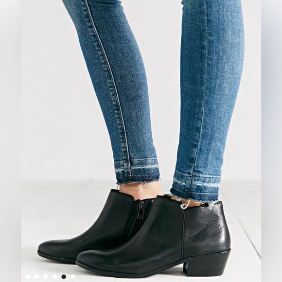 Sam Edelman Petty Leather Zippered Low Heel Ankle Bootie Black Size 7.5 M - Picture 2 of 13